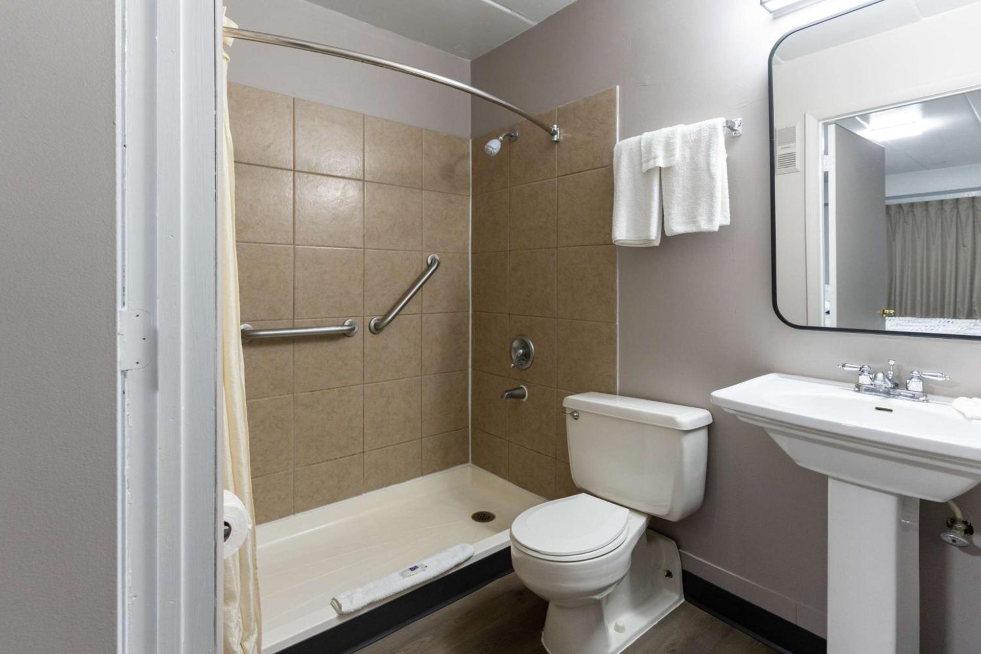 Motel 6-Cincinnati, OH photo 10