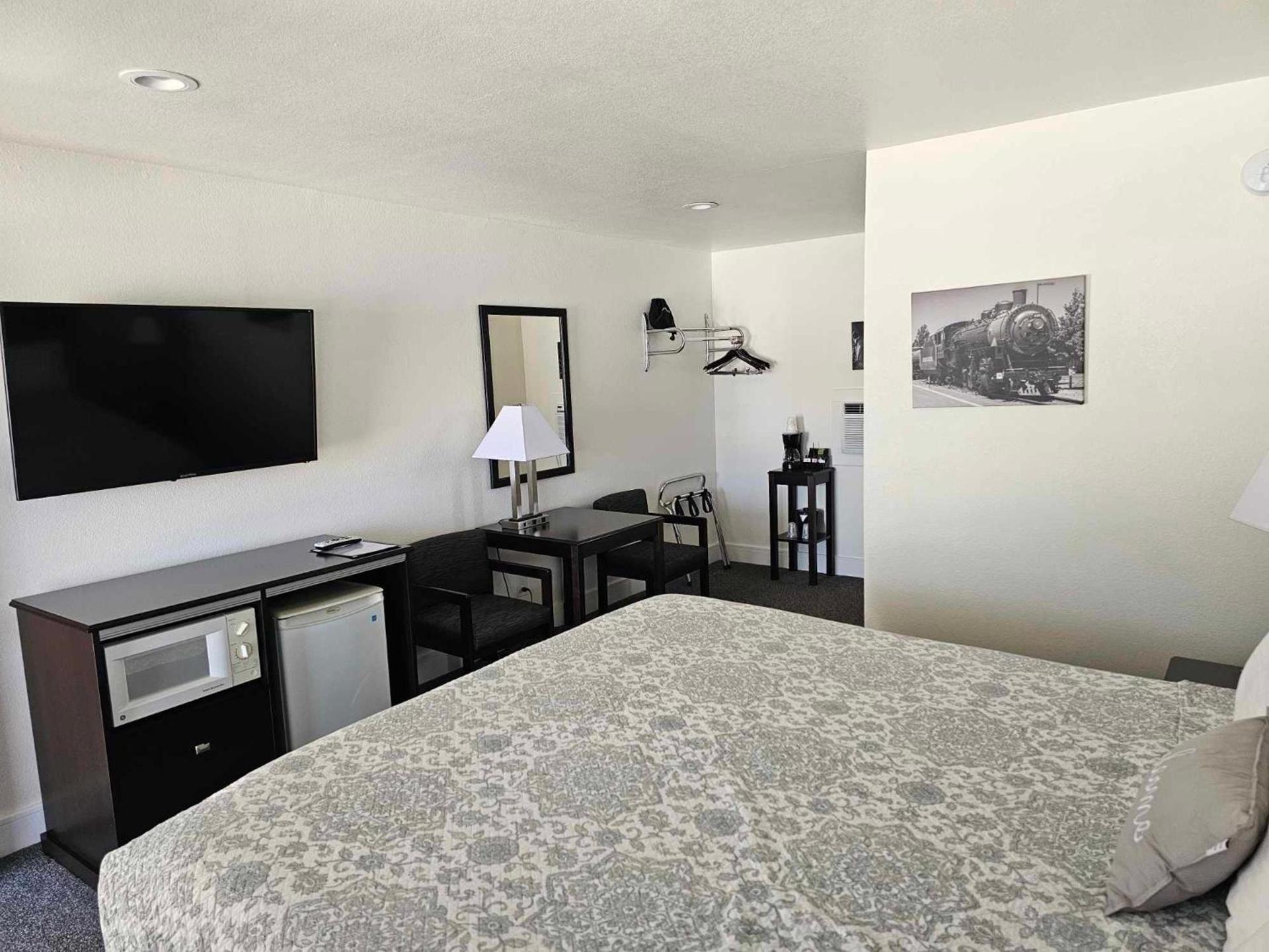 El Rancho Motel photo 59