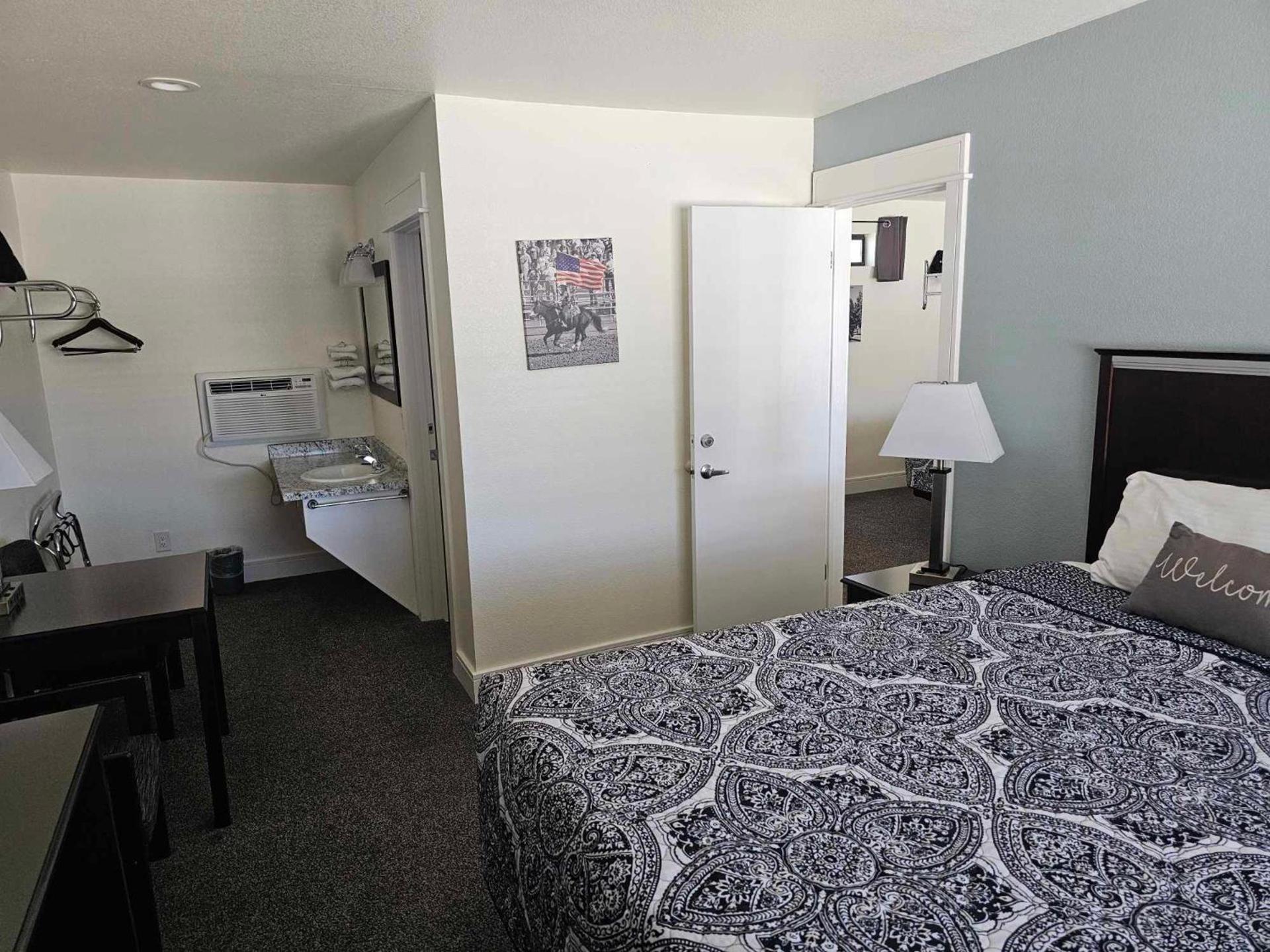 El Rancho Motel photo 63