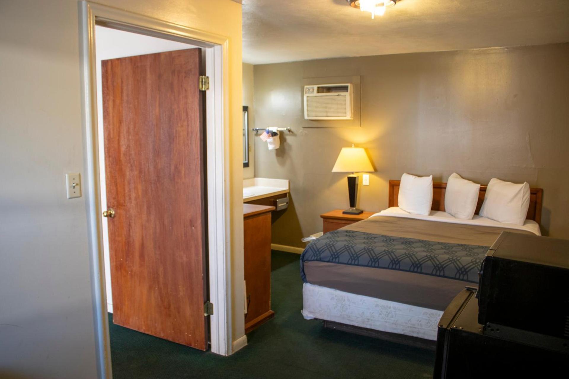Patriot Stay Motel photo 8