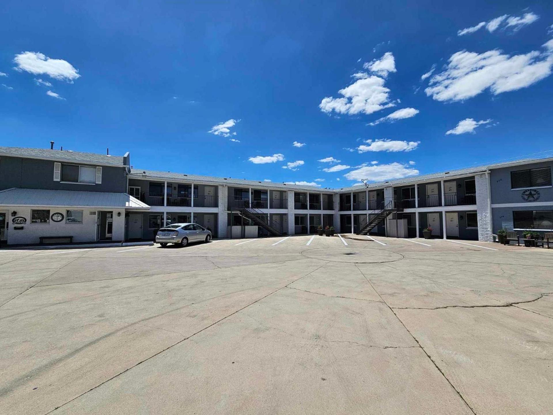 El Rancho Motel photo 13
