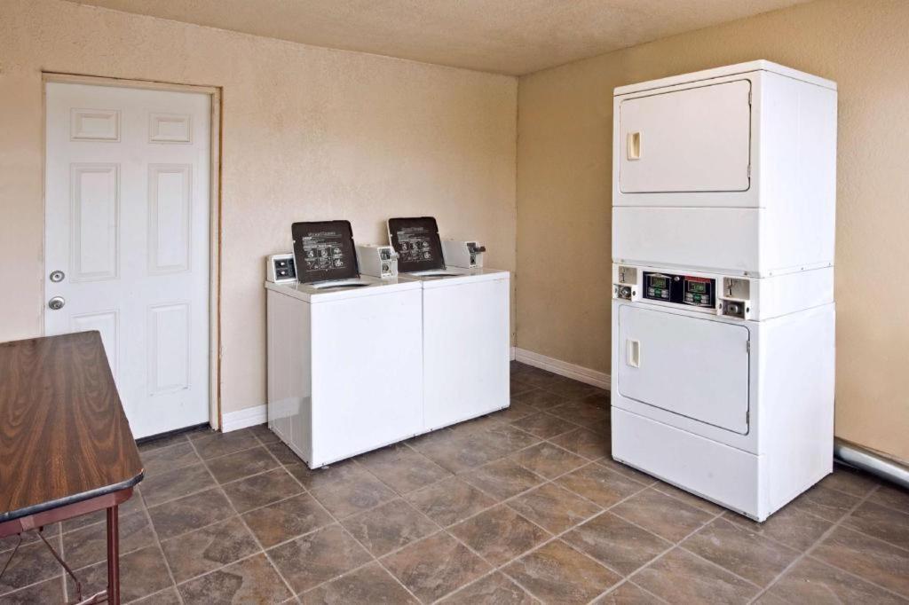 Americas Best Value Inn Garland Dallas photo 5