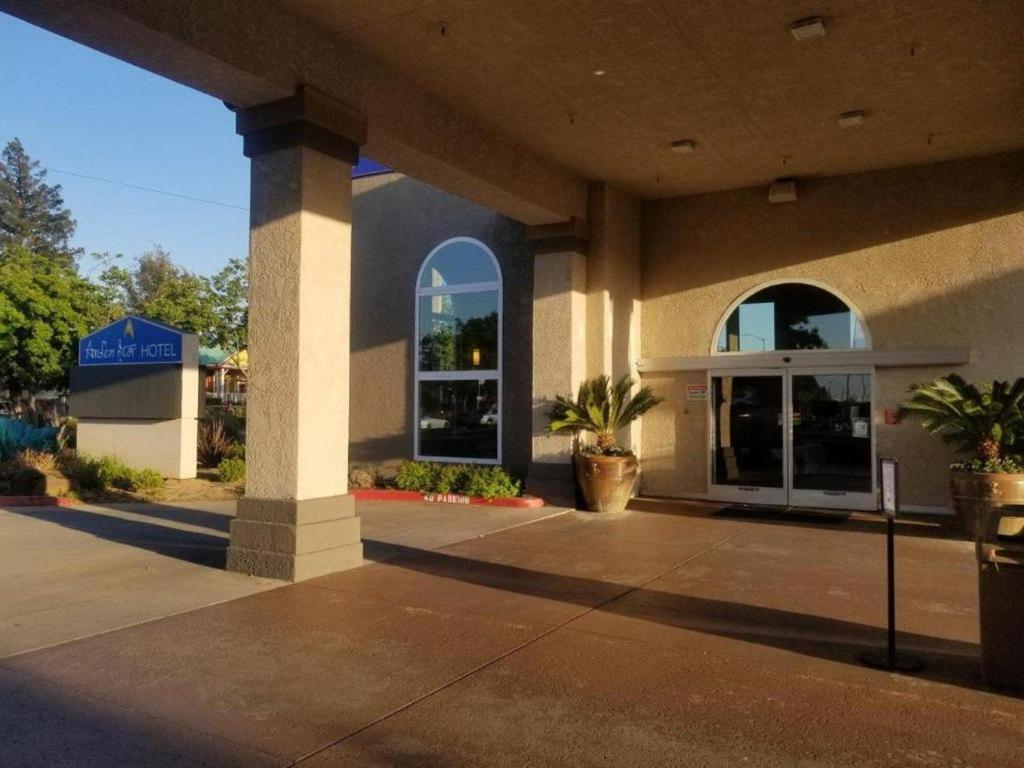 Arden Star Hotel photo 1