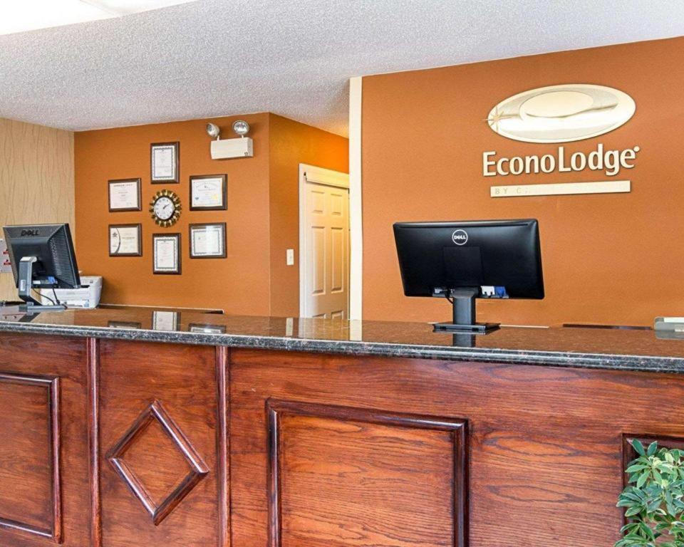 Econo Lodge Near Quantico Marine Base photo 12