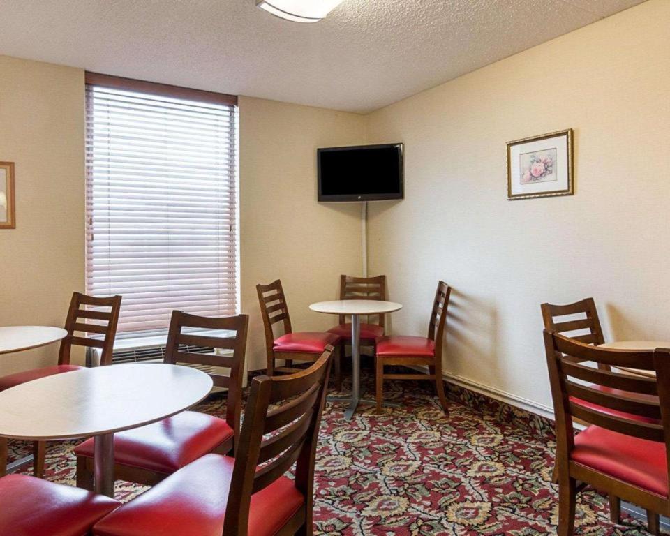 Econo Lodge Near Quantico Marine Base photo 6