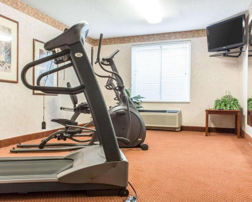 Quality Inn photo 11