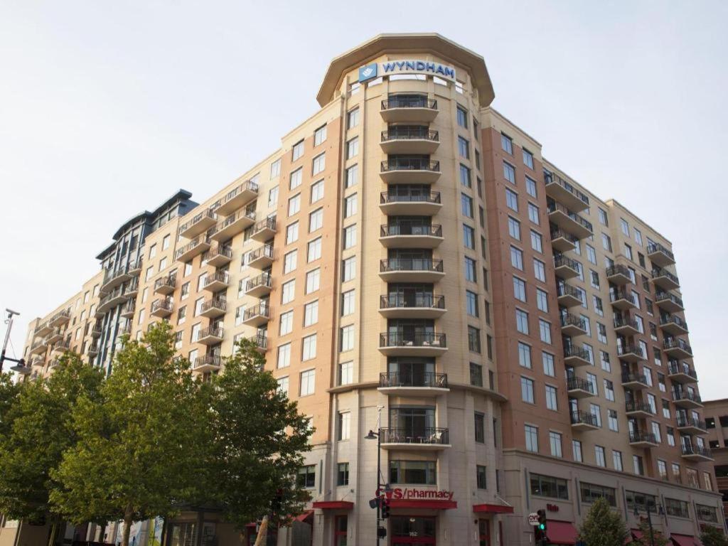 National Harbor Resort by ResortShare photo 11