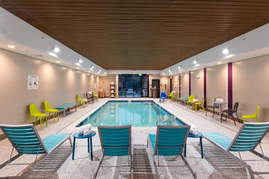 Home2 Suites Raynham/Taunton, MA photo 8
