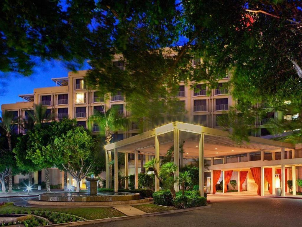 Sheraton Crescent Hotel photo 1
