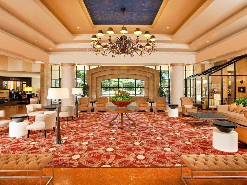 Sheraton Crescent Hotel photo 12