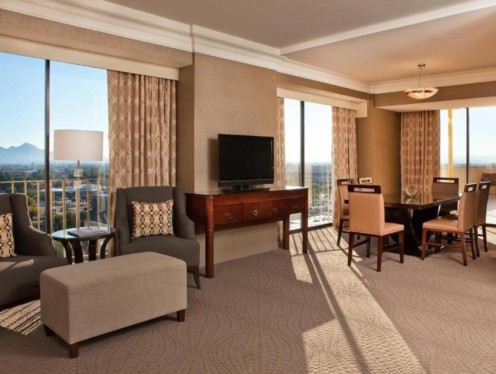 Sheraton Crescent Hotel photo 6