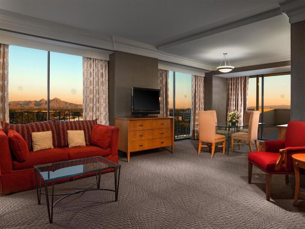 Sheraton Crescent Hotel photo 11