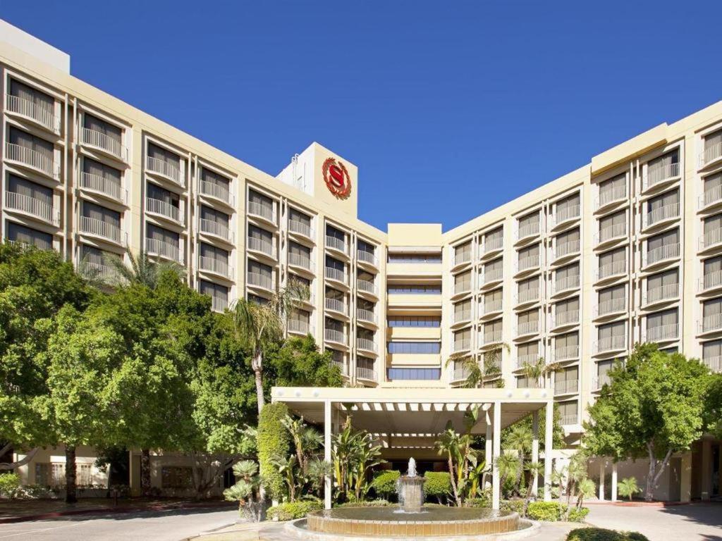 Sheraton Crescent Hotel photo 8
