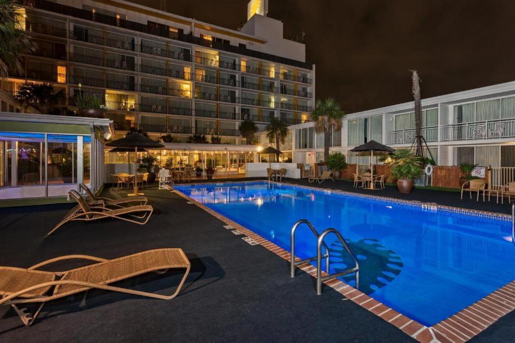 El Tropicano Riverwalk photo 2