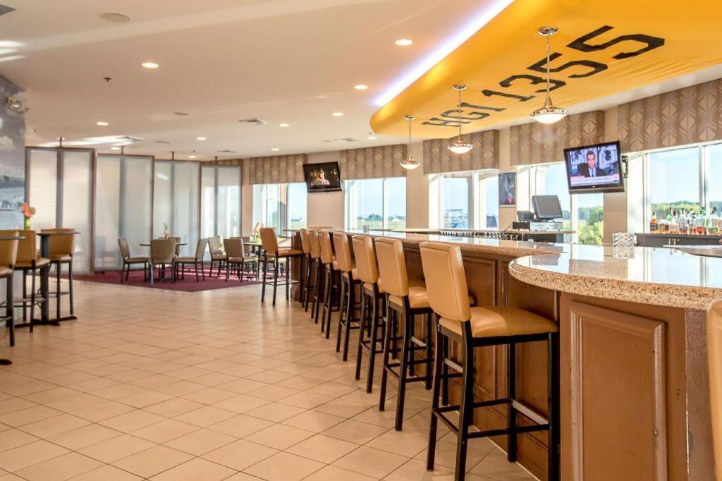Hilton Garden Inn Oshkosh photo 64