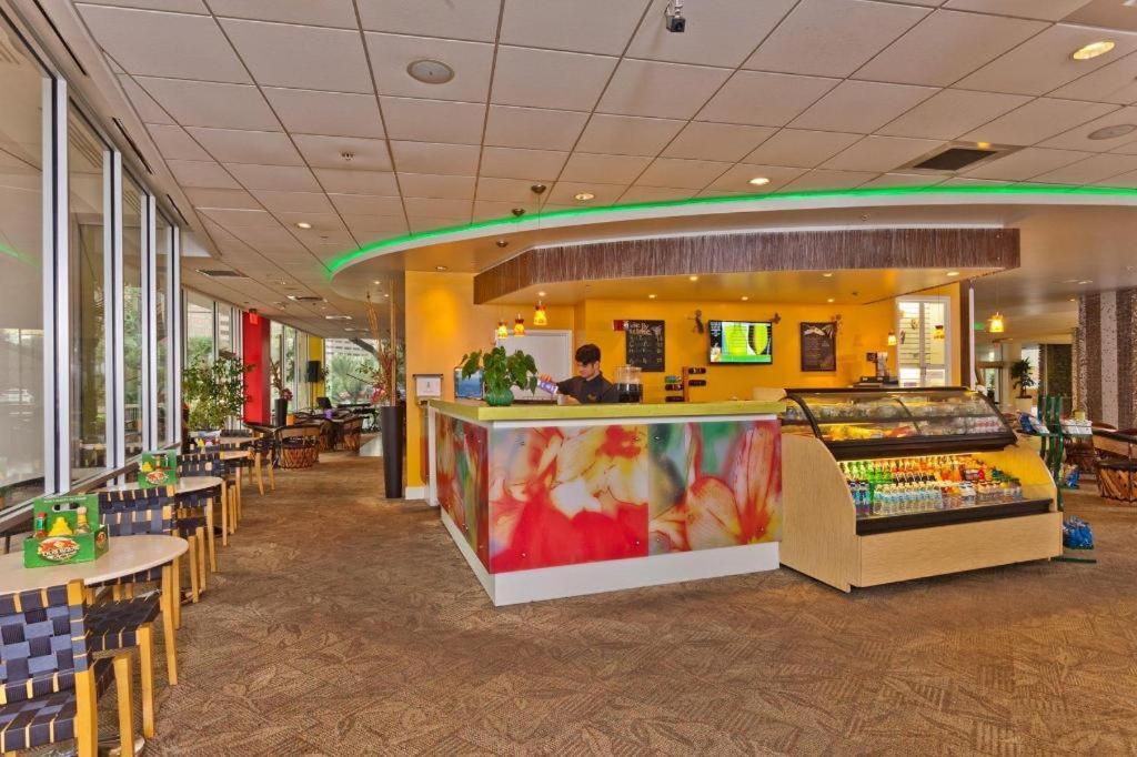 El Tropicano Riverwalk photo 17