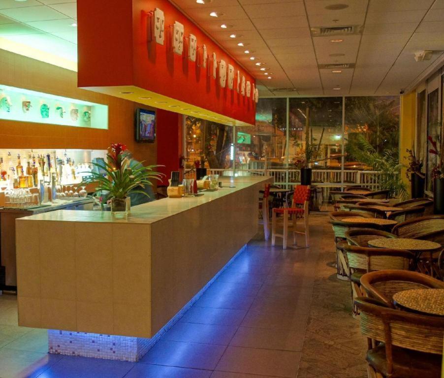 El Tropicano Riverwalk photo 24