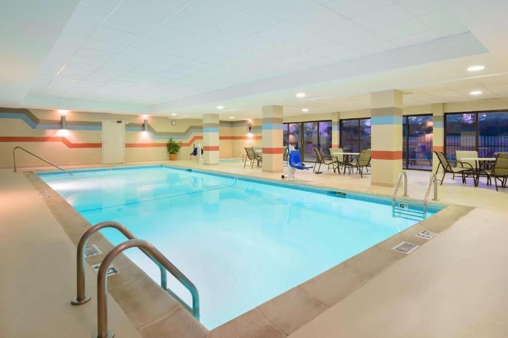 Hampton Inn Mount Vernon photo 2