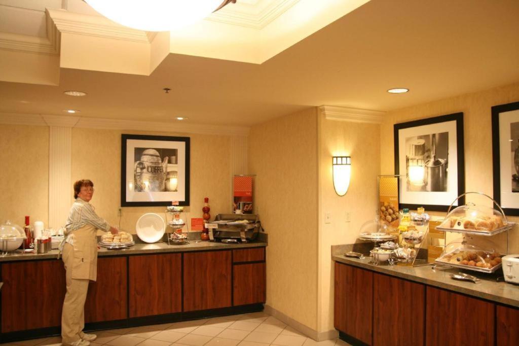 Hampton Inn Mount Vernon photo 3
