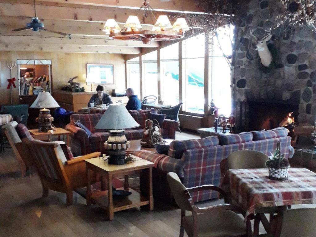 Birchwood Inn photo 4