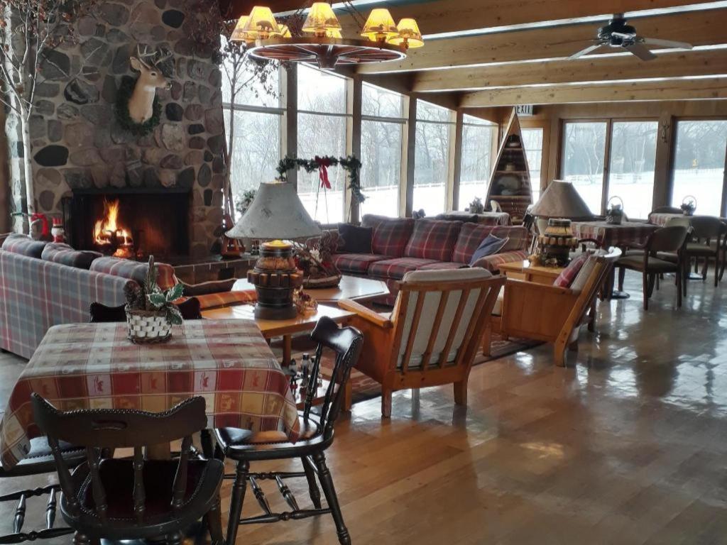 Birchwood Inn photo 13