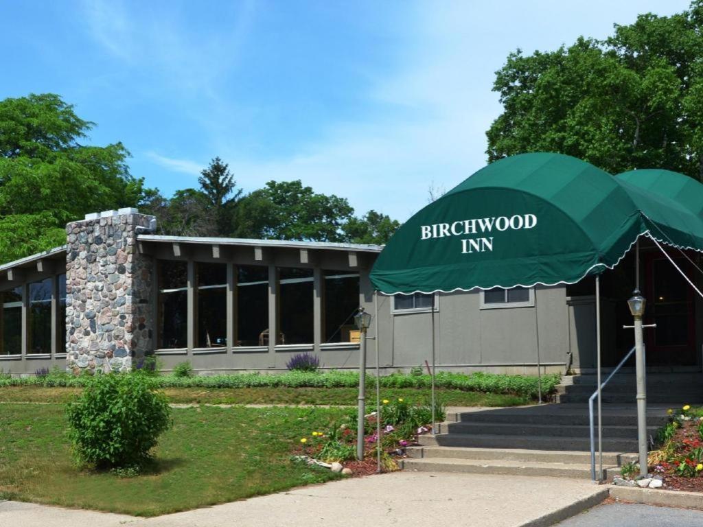 Birchwood Inn photo 10