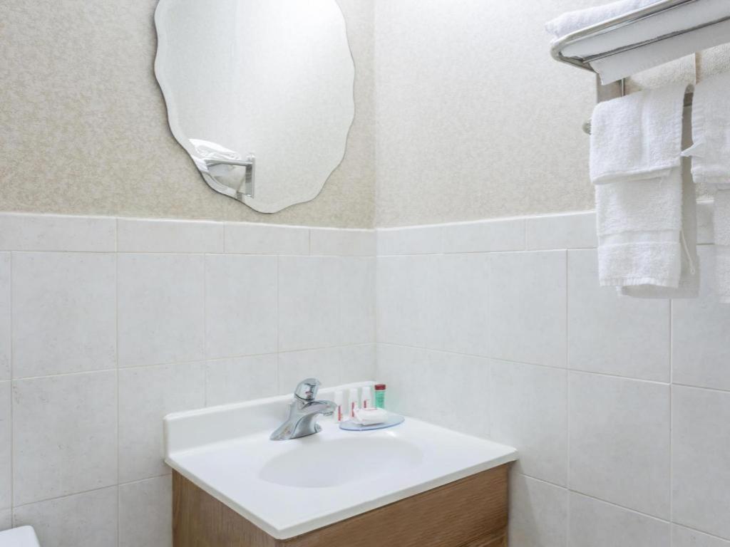 Ramada Limited Norfolk photo 8