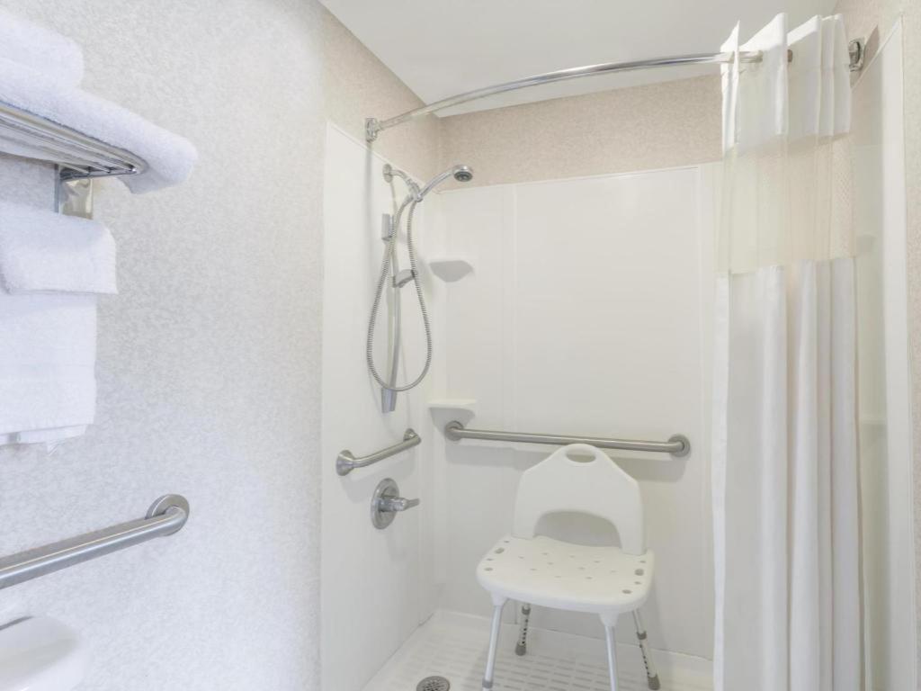 Ramada Limited Norfolk photo 9
