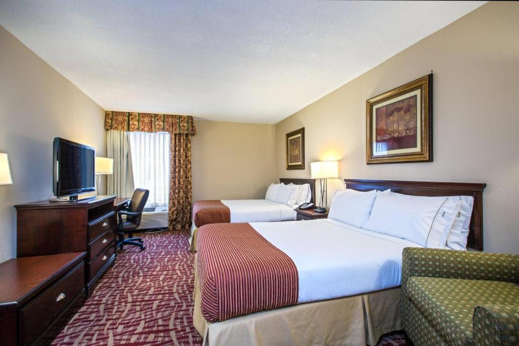 Holiday Inn Express Hotel And Suites Corinth photo 5