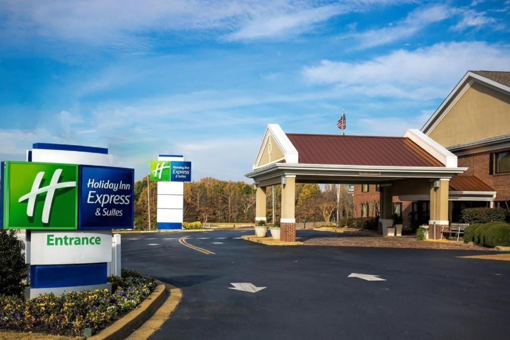 Holiday Inn Express Hotel And Suites Corinth photo 9