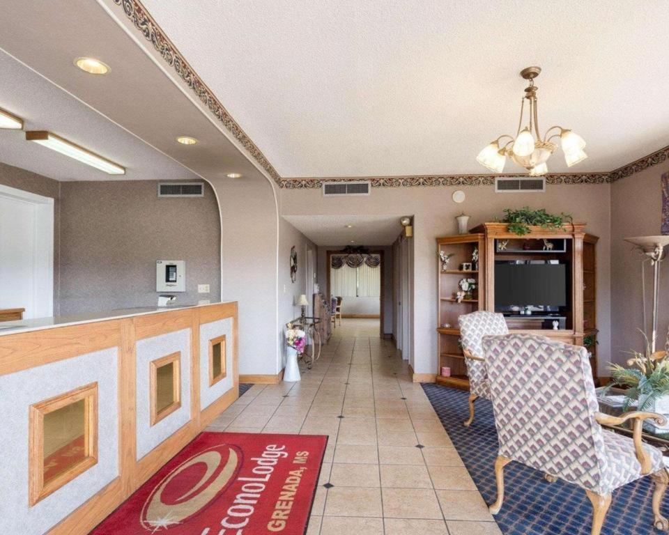 Econo Lodge photo 2