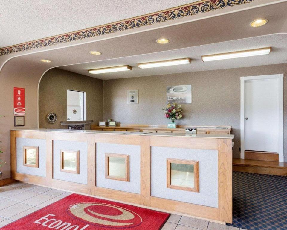 Econo Lodge photo 6
