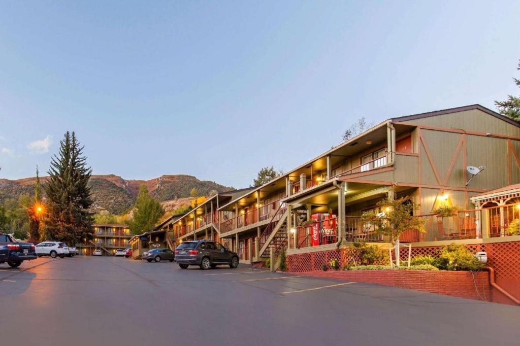 Rodeway Inn photo 6