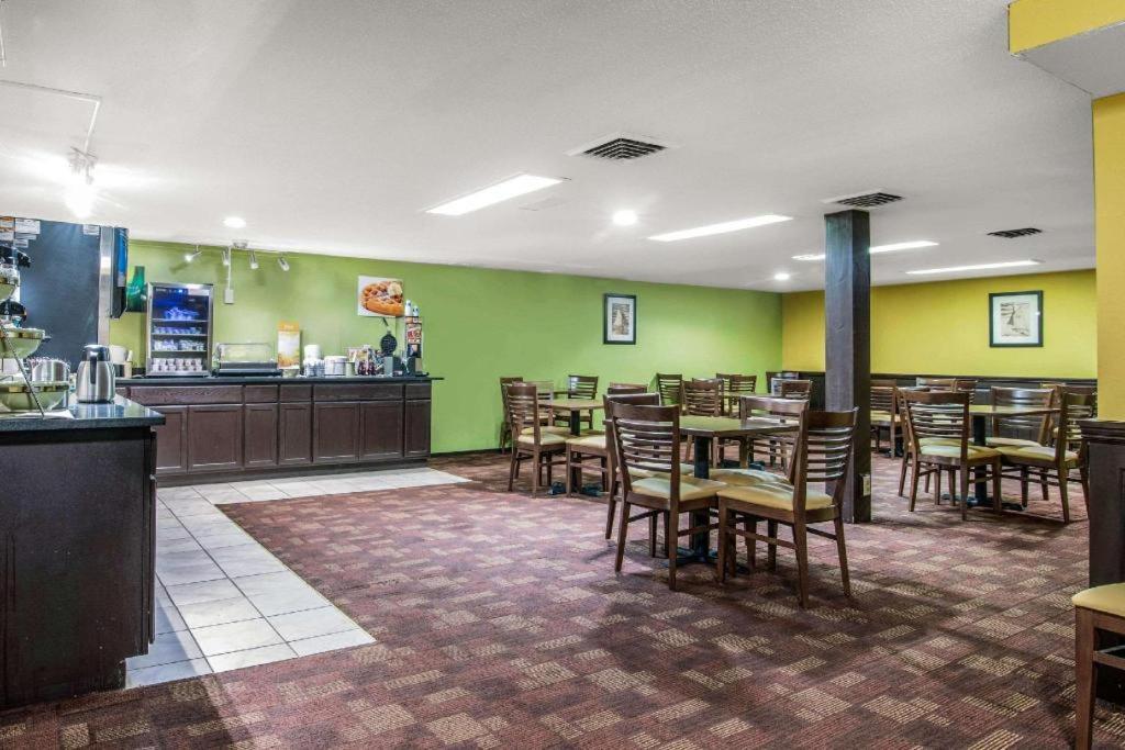 Quality Inn Barre-Montpelier photo 2