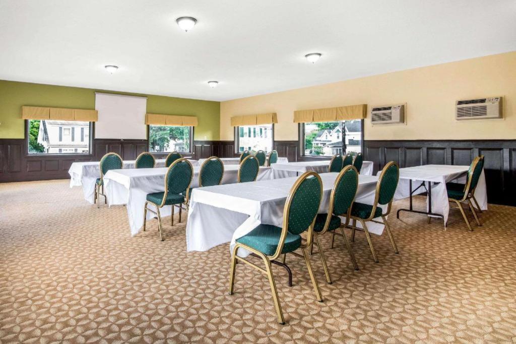 Quality Inn Barre-Montpelier photo 31
