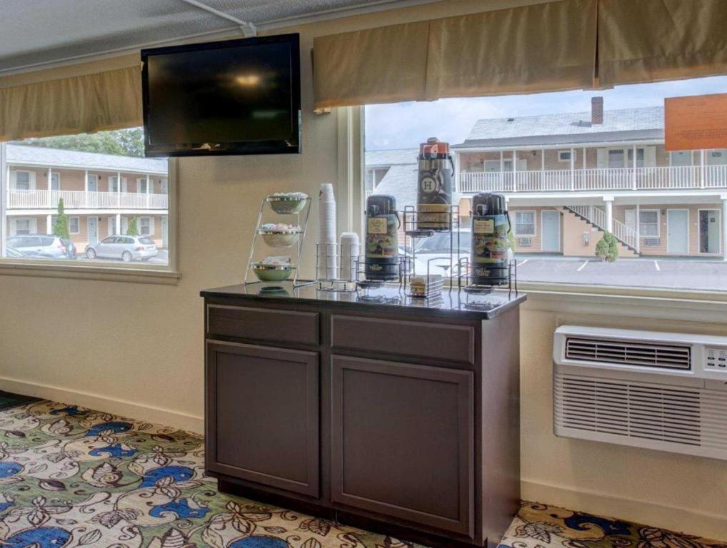 Quality Inn Barre-Montpelier photo 11