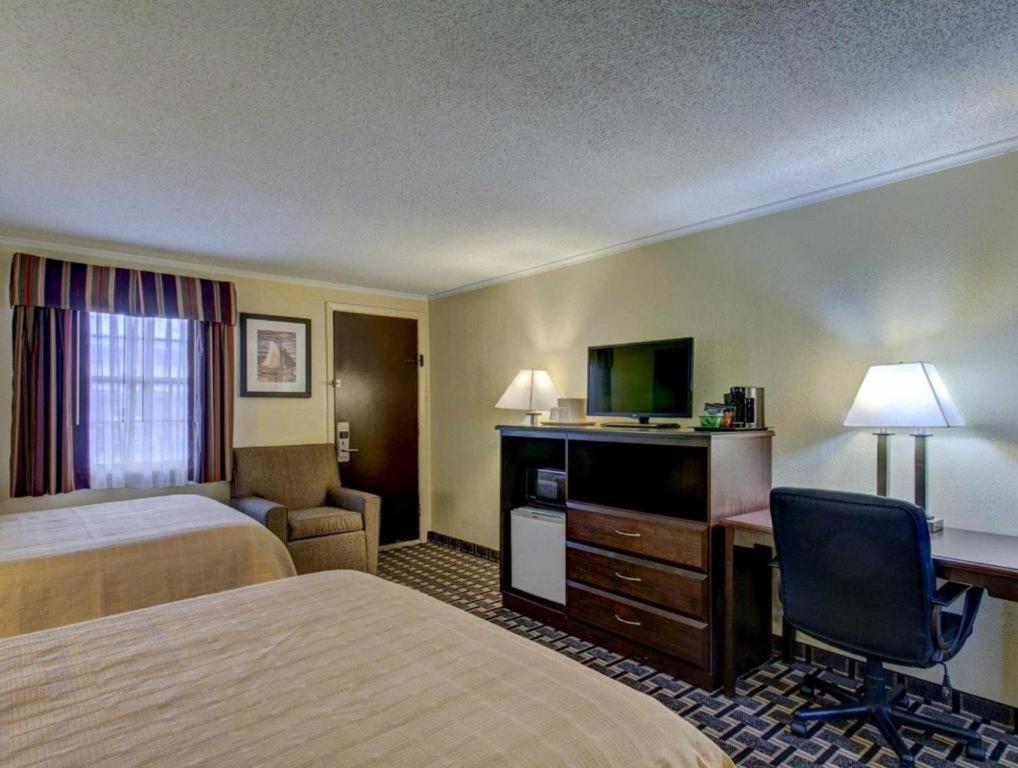 Quality Inn Barre-Montpelier photo 14
