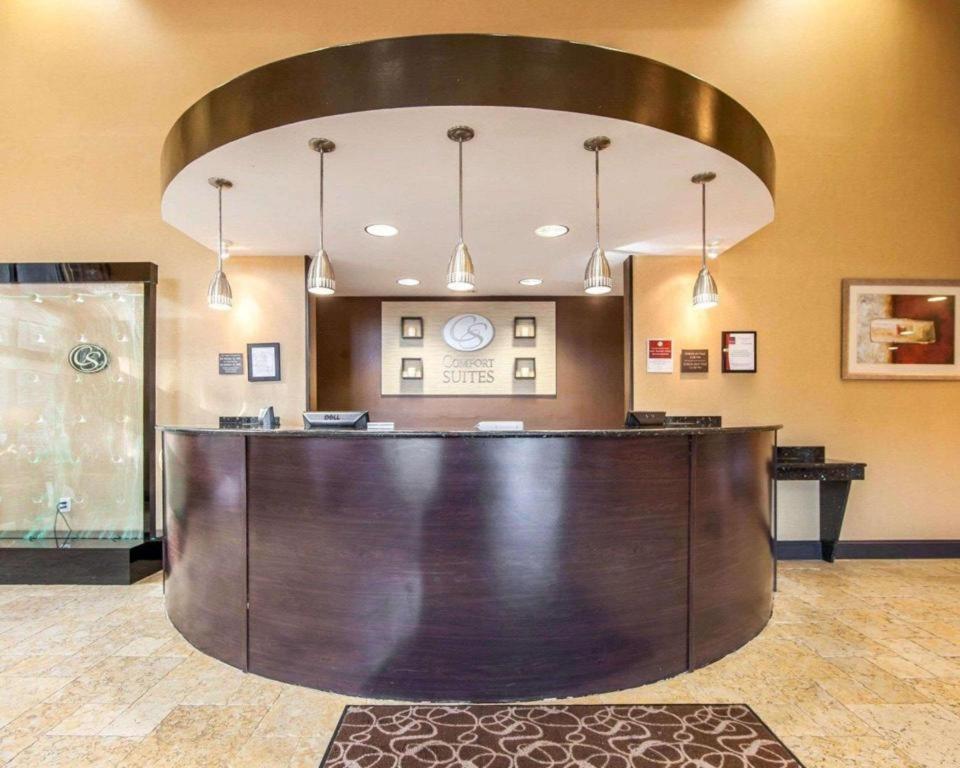 Comfort Suites photo 7