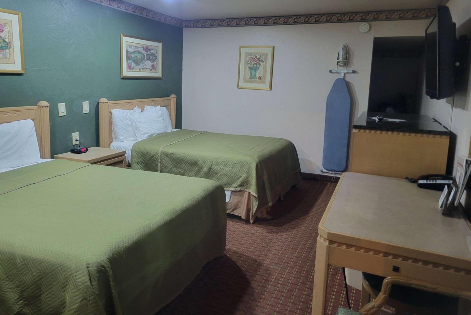 Rodeway Inn Memphis photo 6