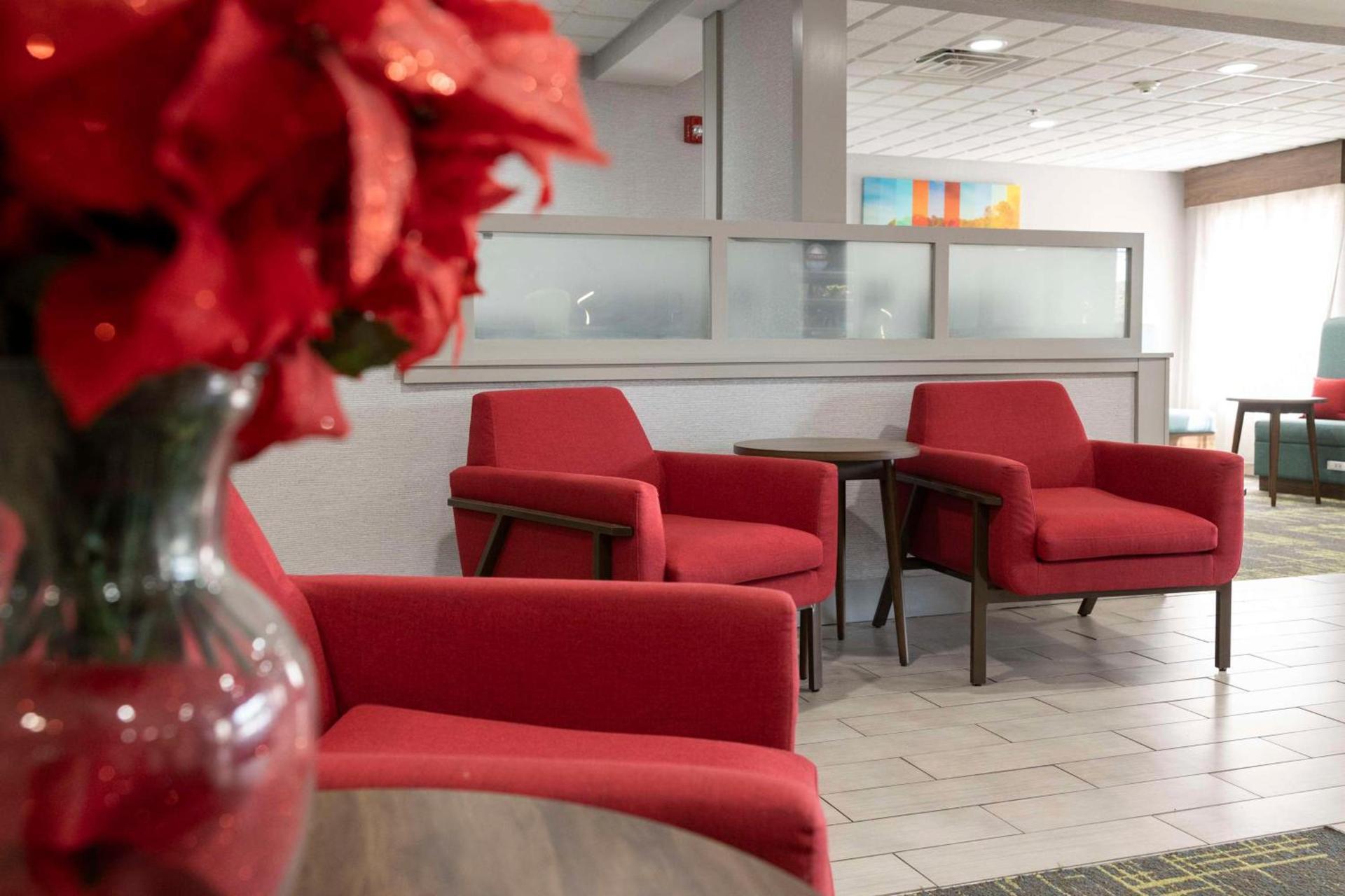 Hampton Inn Kent/Akron Area photo 7