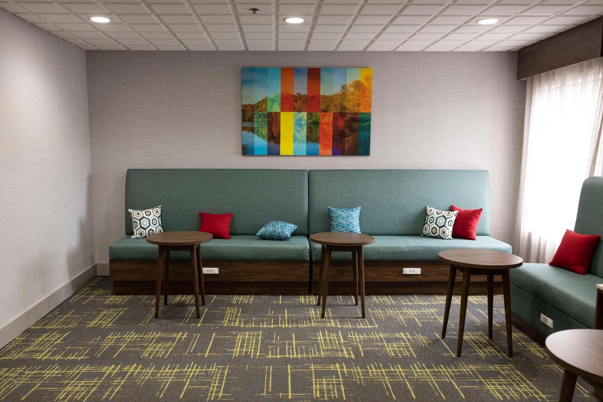 Hampton Inn Kent/Akron Area photo 15