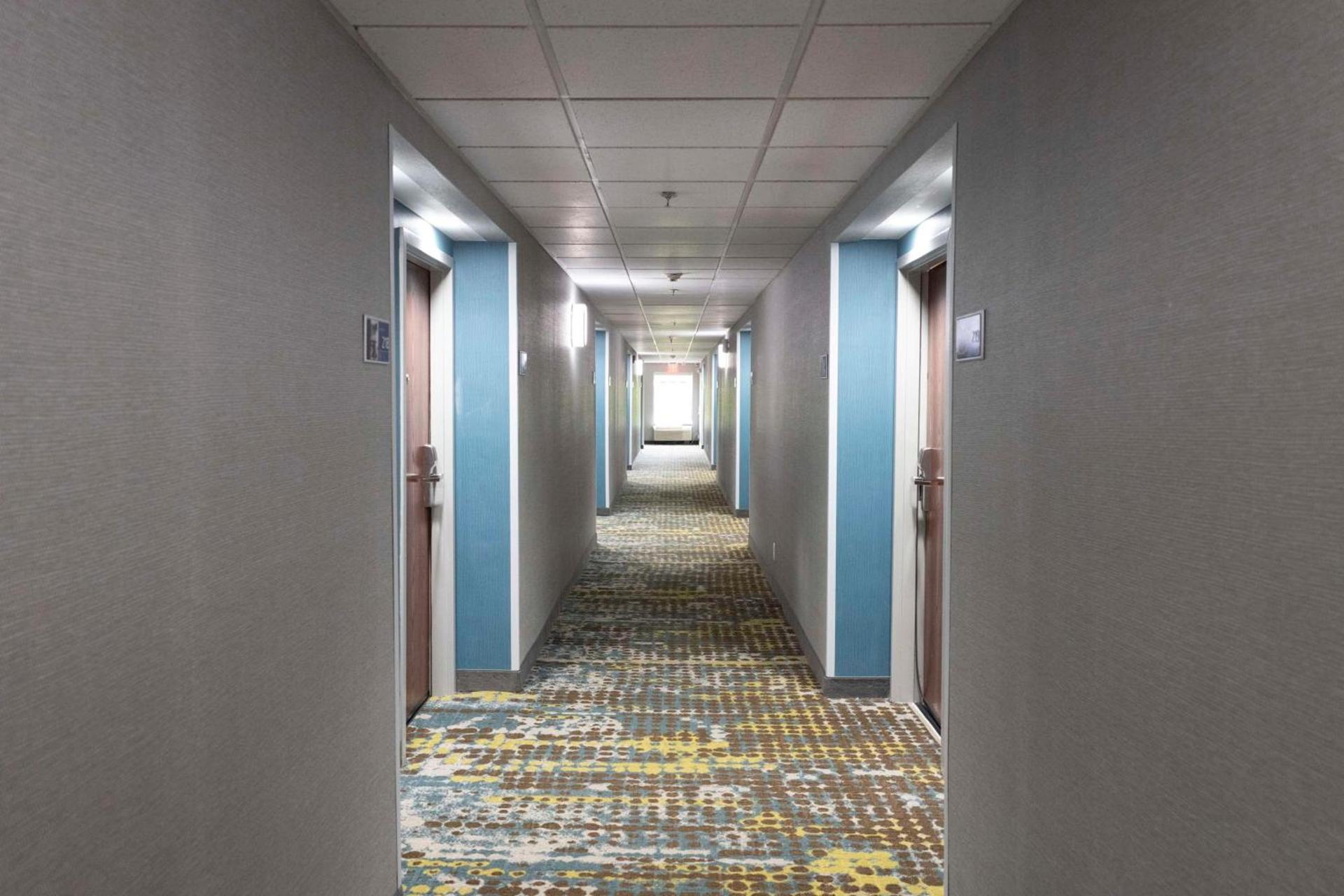 Hampton Inn Kent/Akron Area photo 18