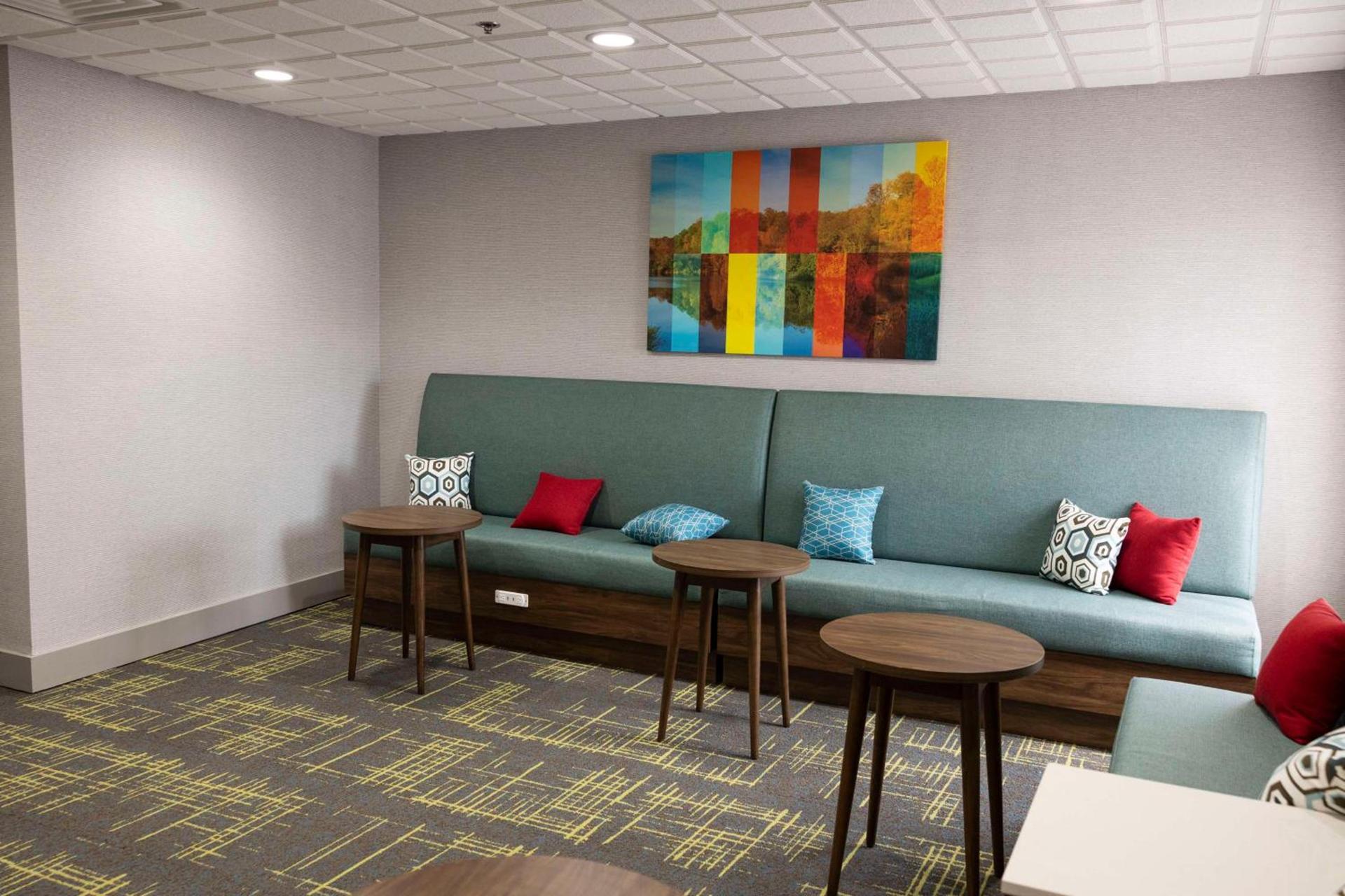 Hampton Inn Kent/Akron Area photo 19