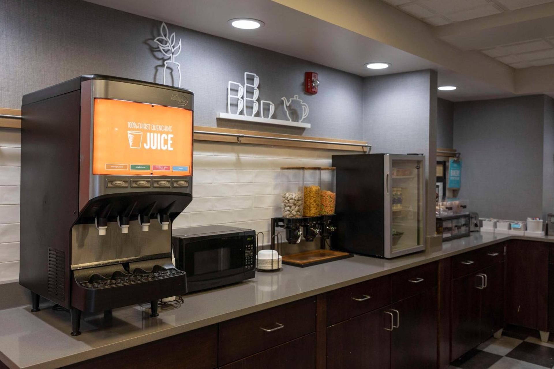 Hampton Inn Kent/Akron Area photo 36