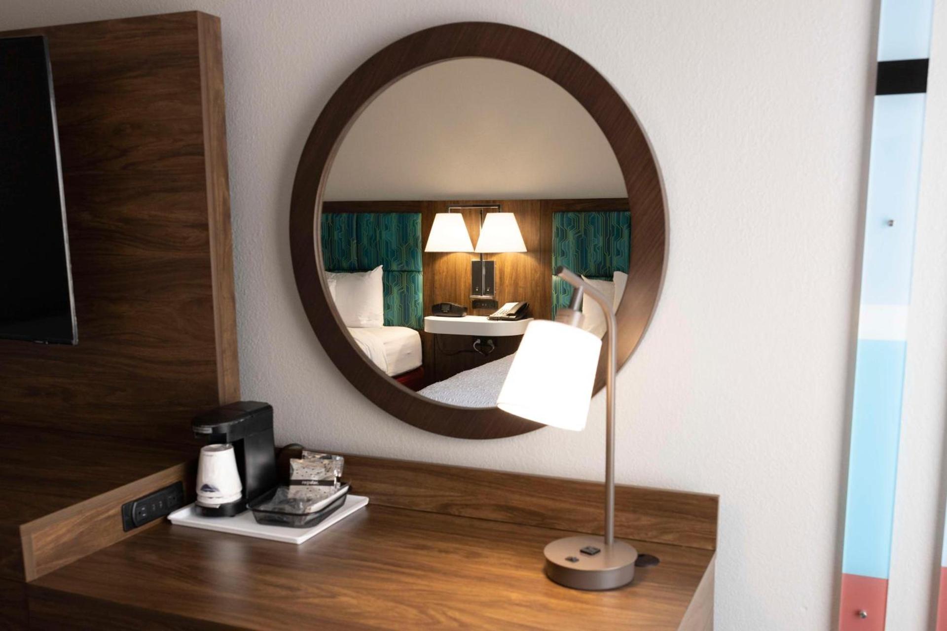 Hampton Inn Kent/Akron Area photo 51