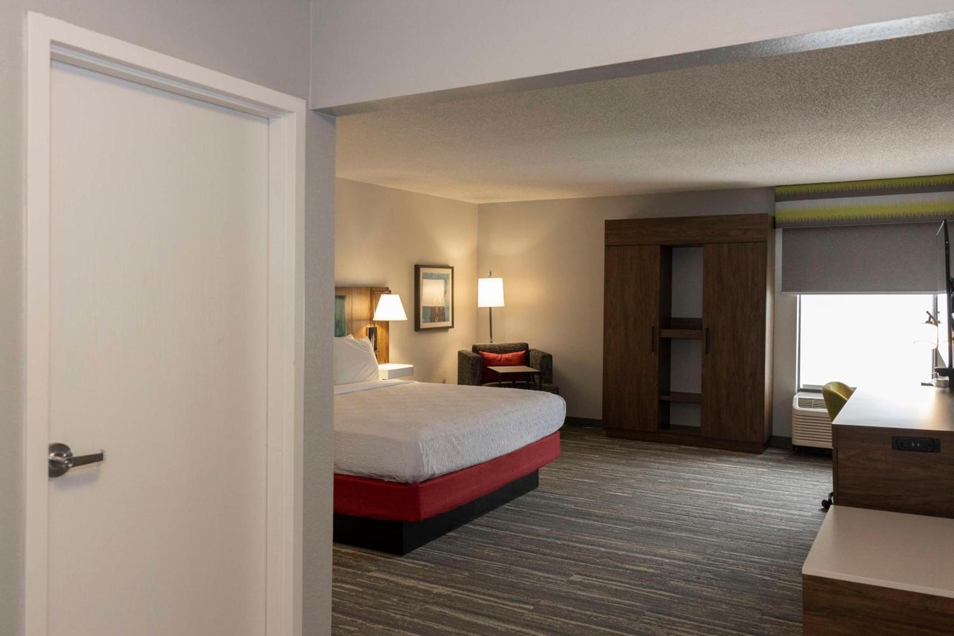 Hampton Inn Kent/Akron Area photo 52
