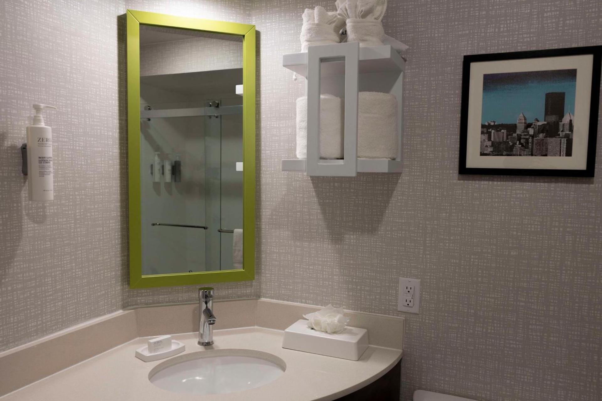 Hampton Inn Kent/Akron Area photo 59
