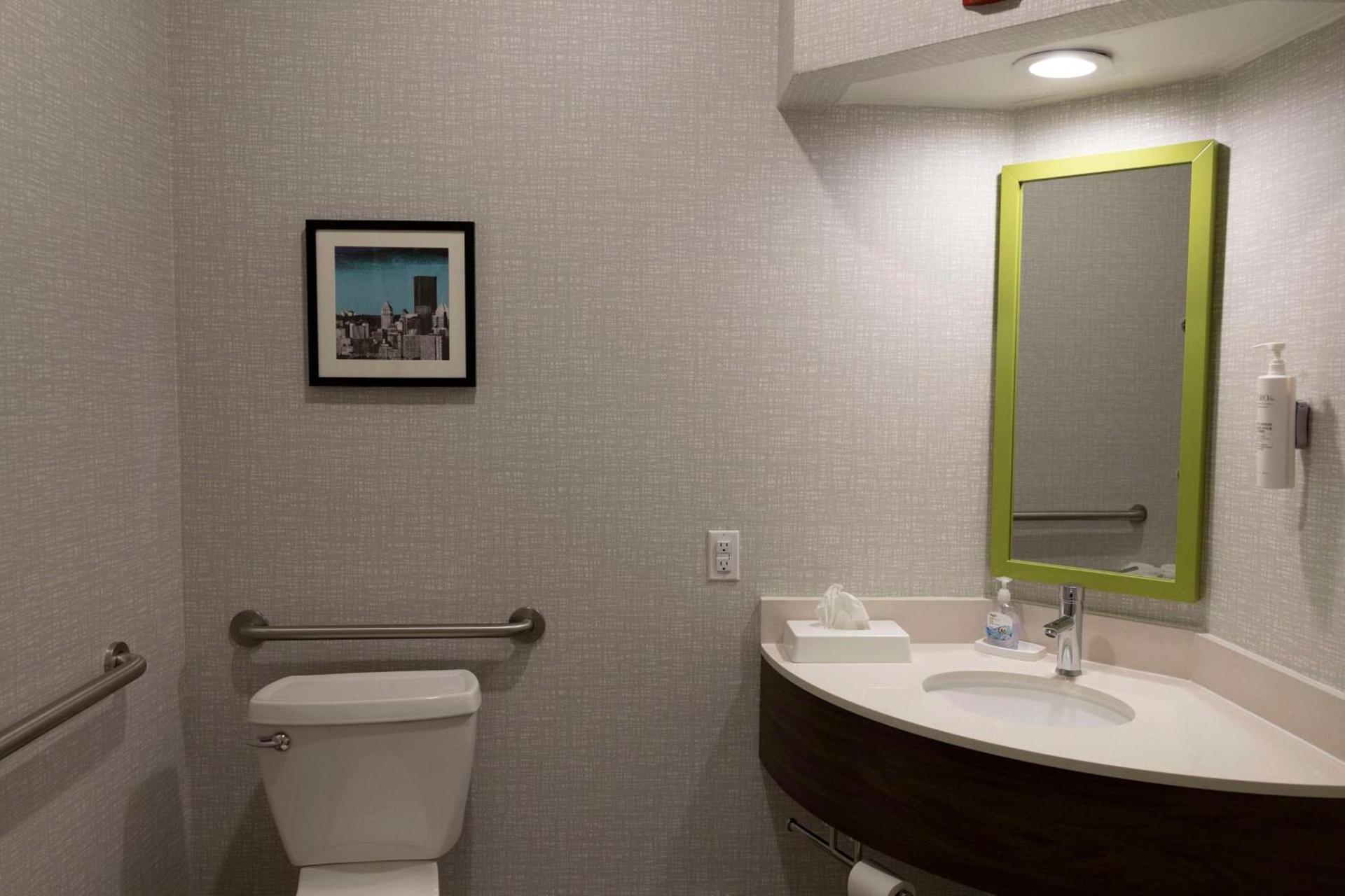 Hampton Inn Kent/Akron Area photo 62