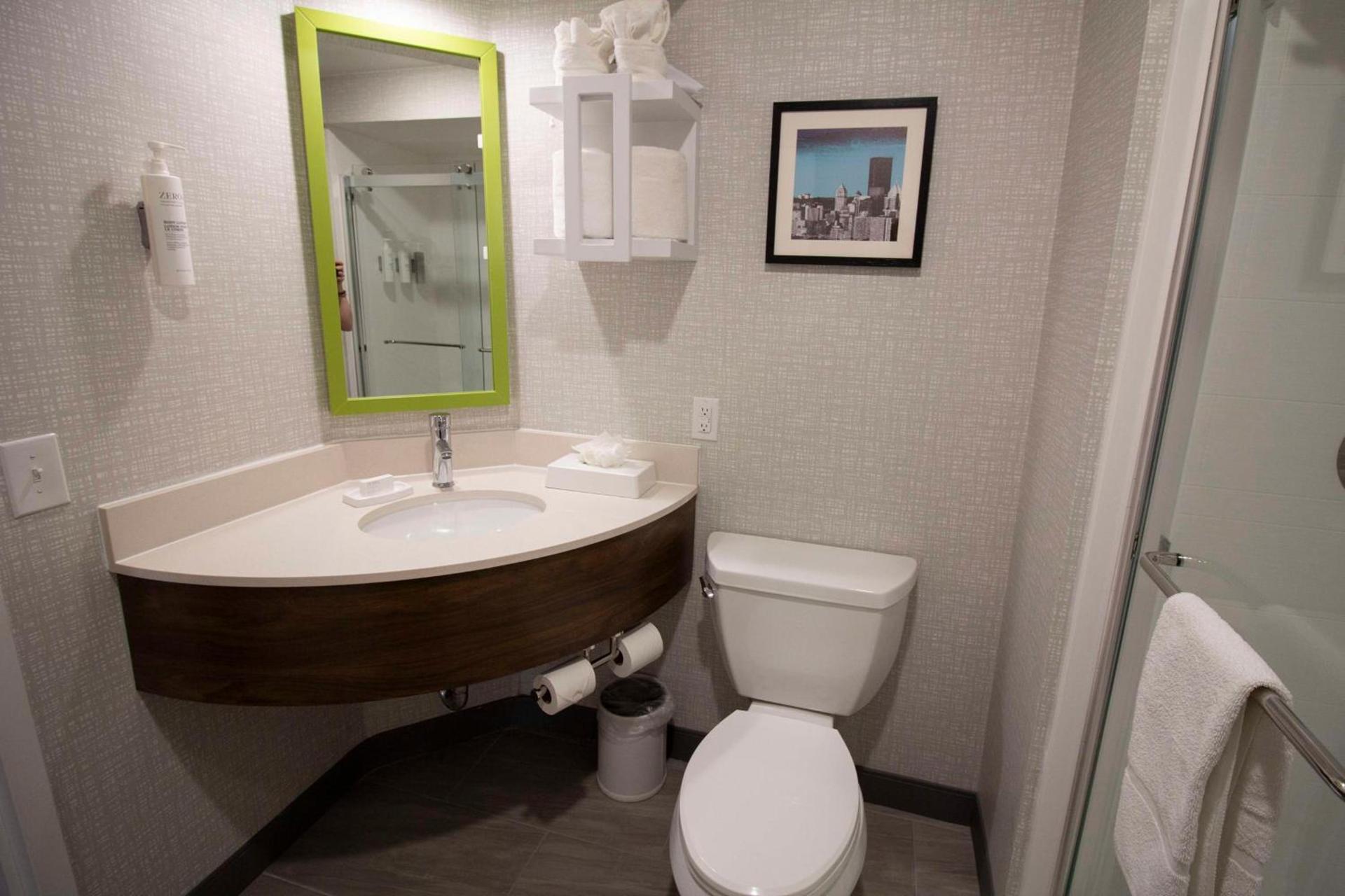 Hampton Inn Kent/Akron Area photo 64