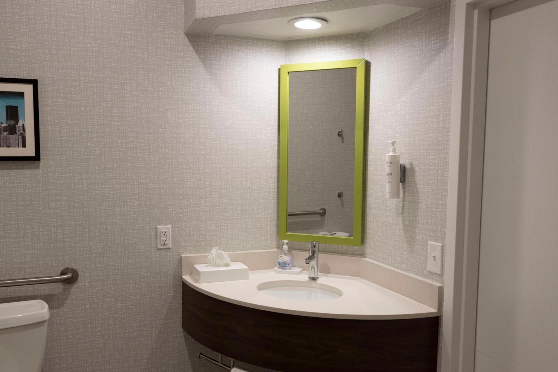 Hampton Inn Kent/Akron Area photo 78